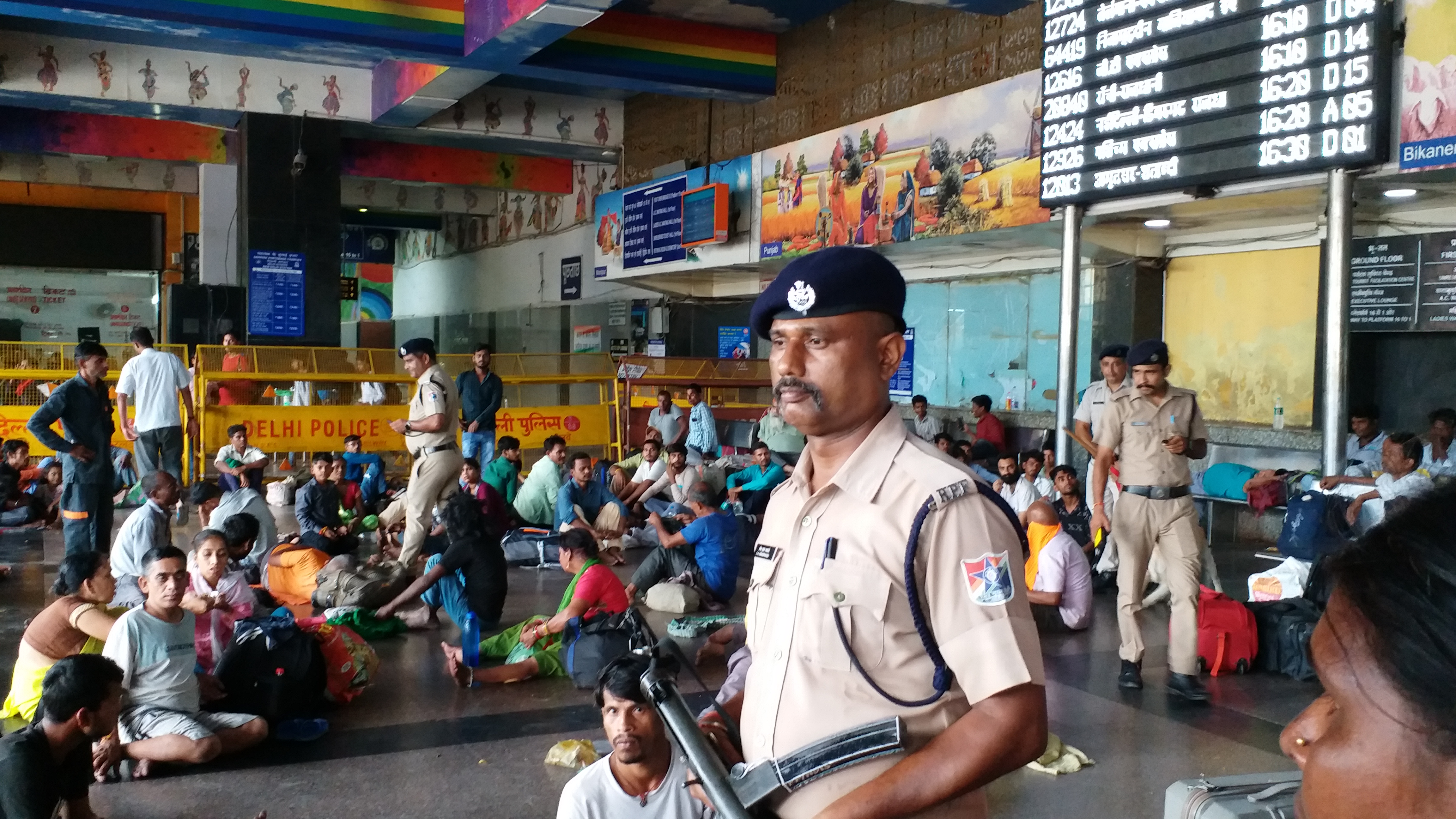 रेलवे अपराधों पर NCRB रिपोर्ट : दिल्ली तीसरे स्थान पर