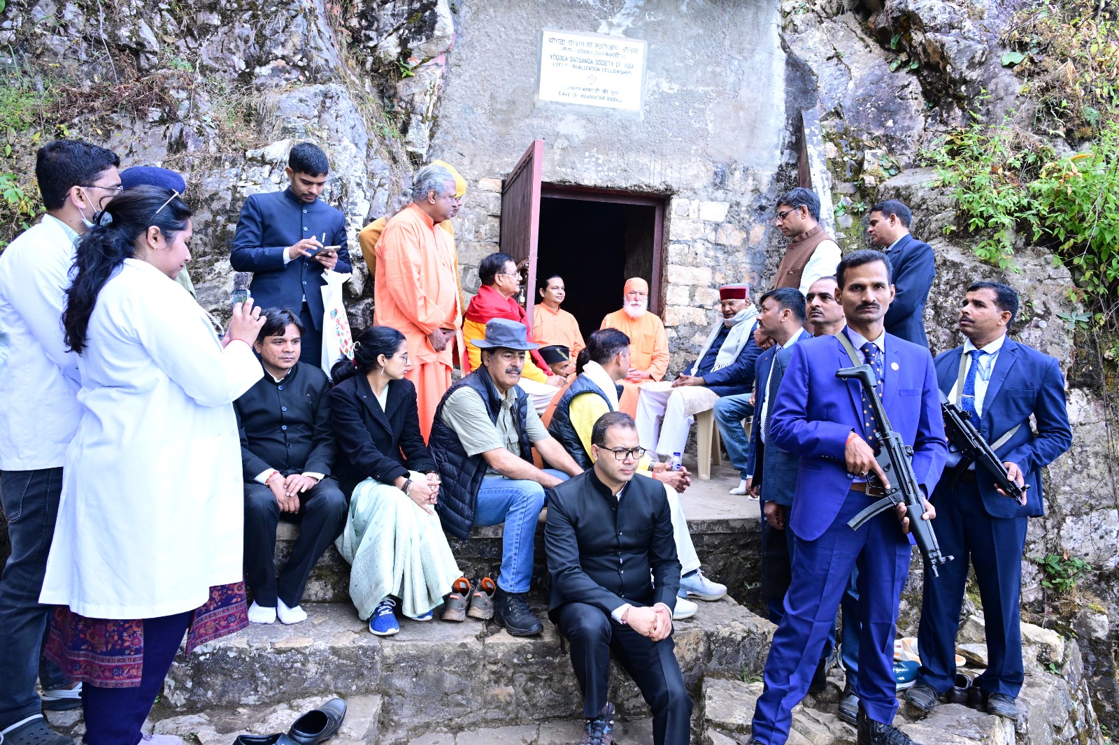 Ram Nath Kovind in Mahavatar Babaji Cave